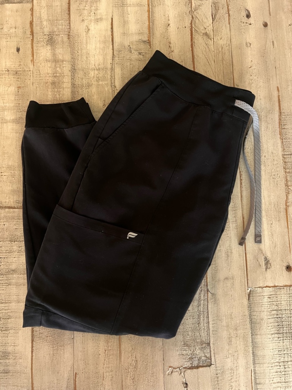 Fabletics scrubs